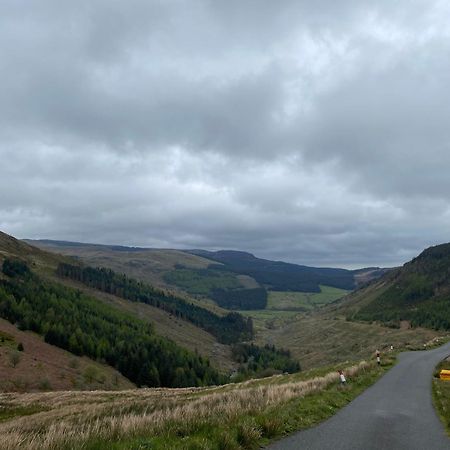 Pen Y Cwm Villa Penmachno Bagian luar foto