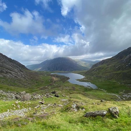 Pen Y Cwm Villa Penmachno Bagian luar foto